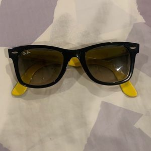 Limited edition ray-ban wayfarers, black and yellow. Excellent condition